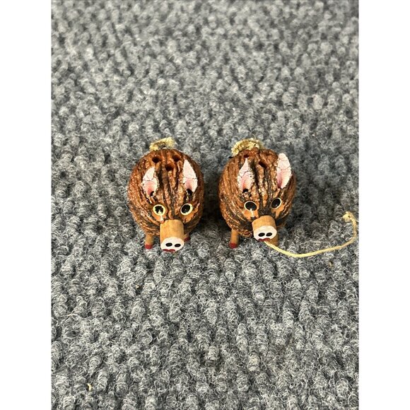 Anthropomorphic Pig Salt Pepper Shakers Walnut Small MCM Folk Art - Picture 3 of 9